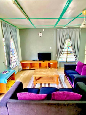 Lily Homestay - The House of Pallet